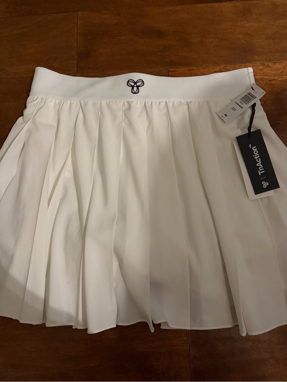 TNA Aritzia White Pleated Mini Skirt